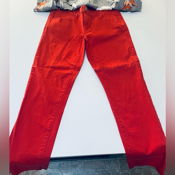 Elle Red Ankle & Cropped Jeans - Picture 5 of 7
